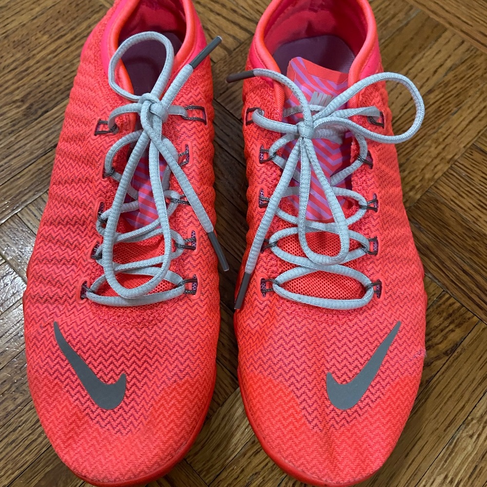 Nike hot pink running sneakers 7.5